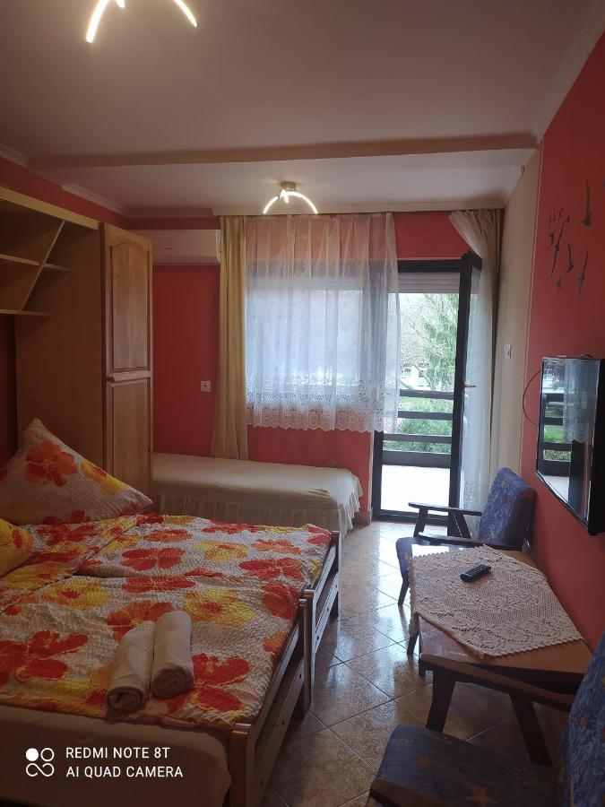 Apartmanhaz Gabriella Harkány Zewnętrze zdjęcie